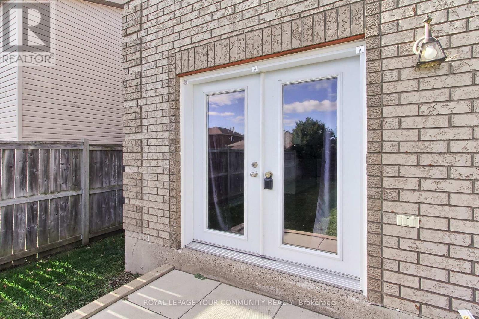 72 Ambler Bay, Barrie, Ontario  L4M 7A6 - Photo 3 - S12480282