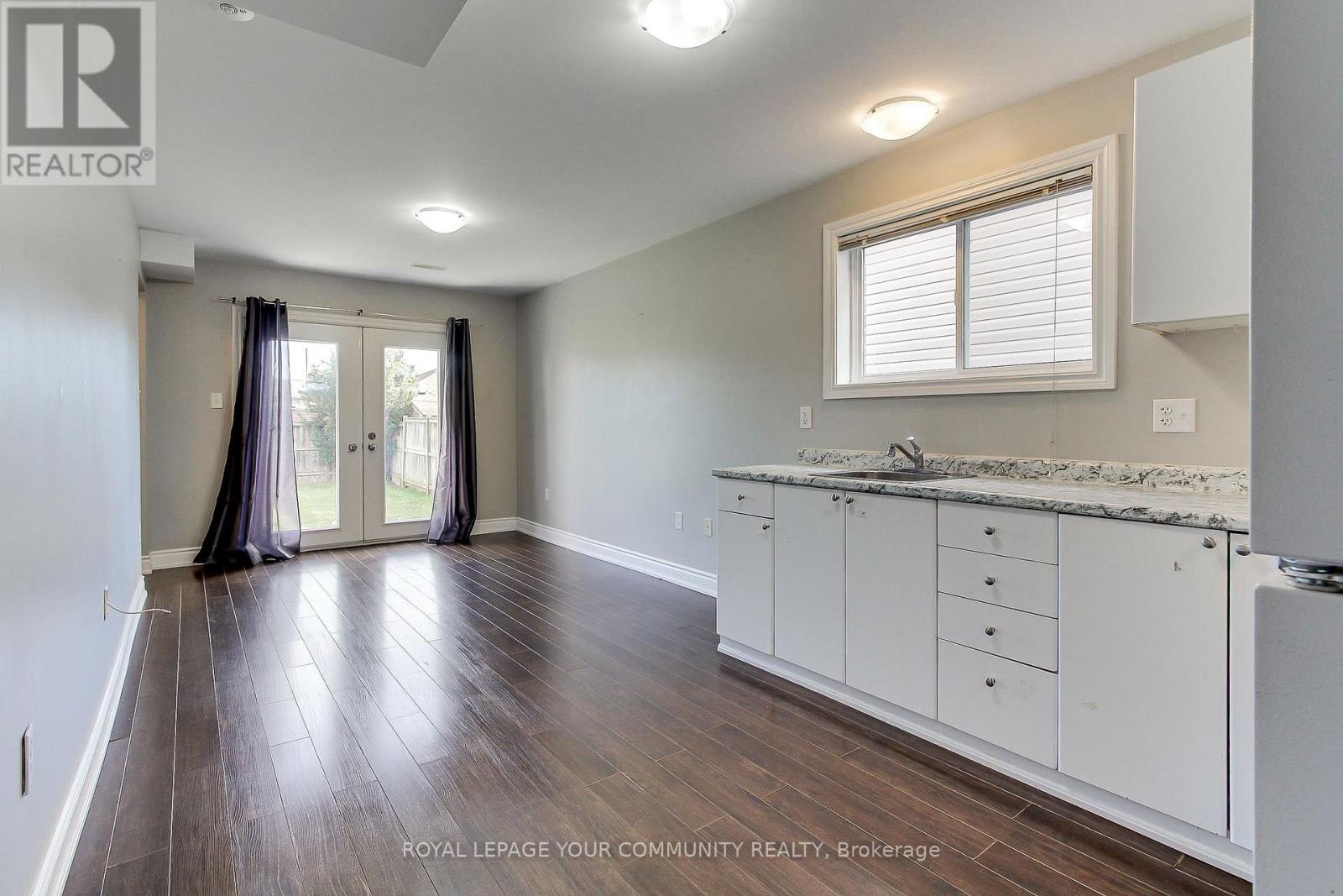 72 Ambler Bay, Barrie, Ontario  L4M 7A6 - Photo 6 - S12480282