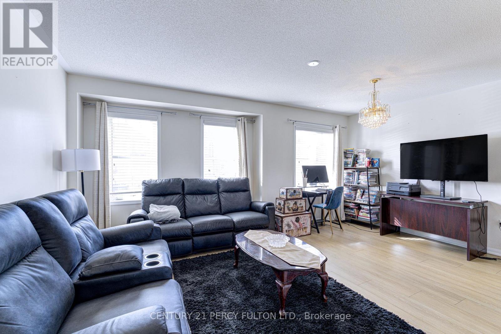 39 Vanhorne Close, Brampton, Ontario L7A 0X8 - Photo 24 - W12560456