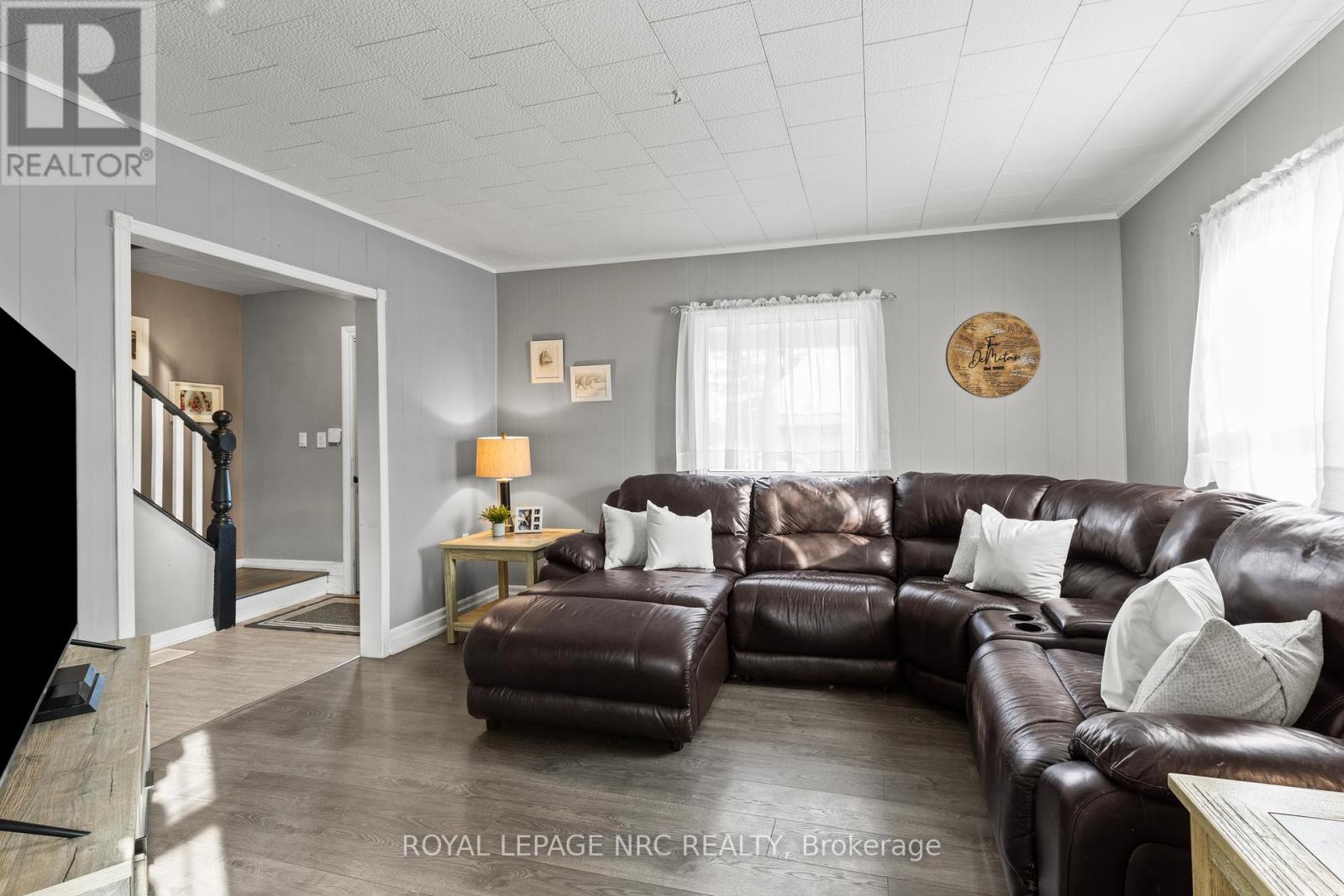 313 Burgar Street, Welland, Ontario  L3B 2T5 - Photo 6 - X12561474