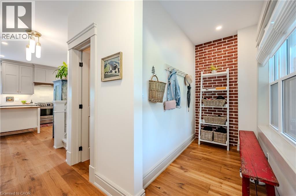 69 Stratford Street, Stratford, Ontario  N5A 2H7 - Photo 9 - 40789414