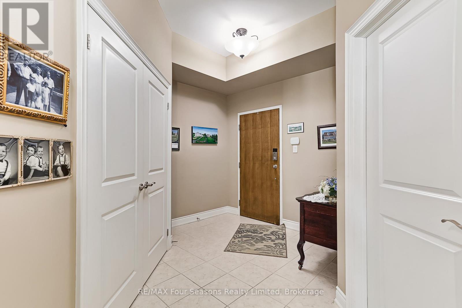 305 - 27 Beaver Street N, Blue Mountains, Ontario  N0H 2P0 - Photo 4 - X12561562