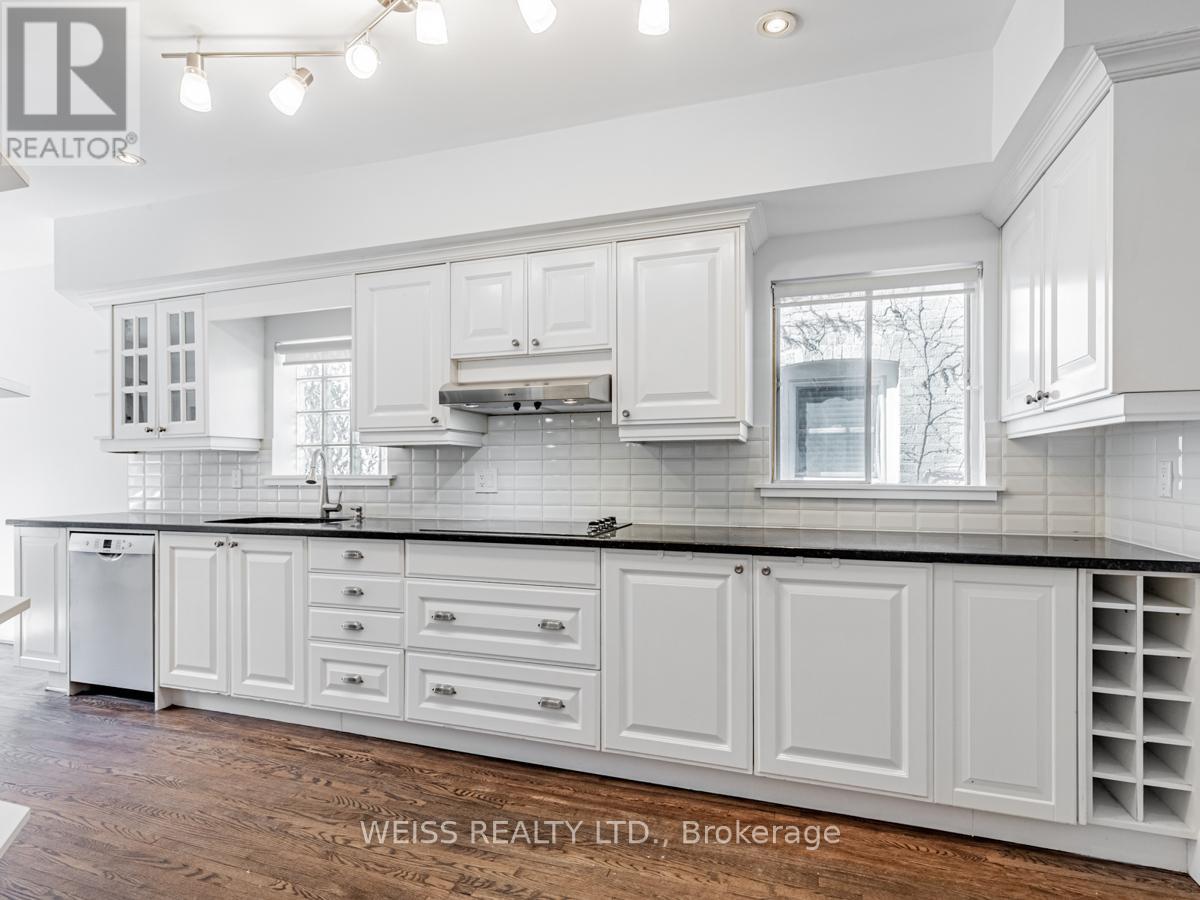 205 Glengrove Avenue, Toronto, Ontario  M4R 1P4 - Photo 13 - C12561454