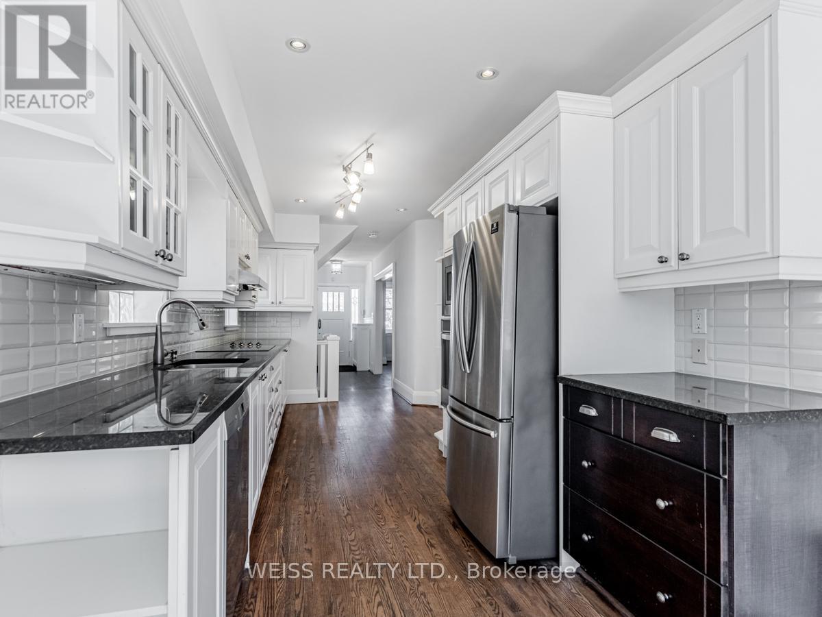 205 Glengrove Avenue, Toronto, Ontario  M4R 1P4 - Photo 14 - C12561454