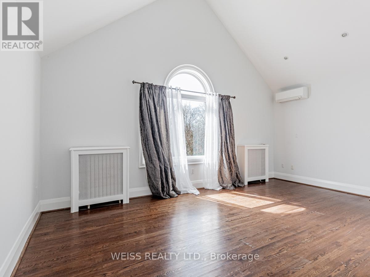 205 Glengrove Avenue, Toronto, Ontario  M4R 1P4 - Photo 17 - C12561454