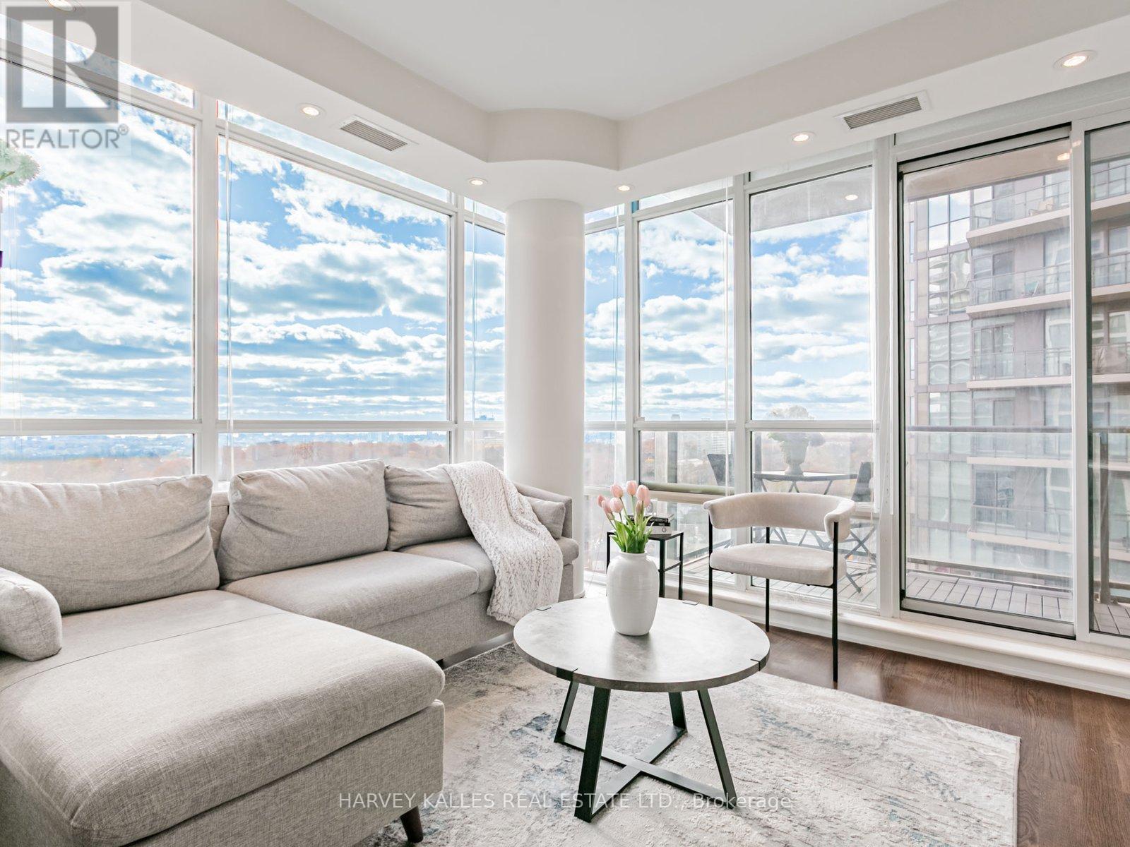 1001 - 500 St Clair Avenue W, Toronto, Ontario  M6C 1A8 - Photo 12 - C12561568