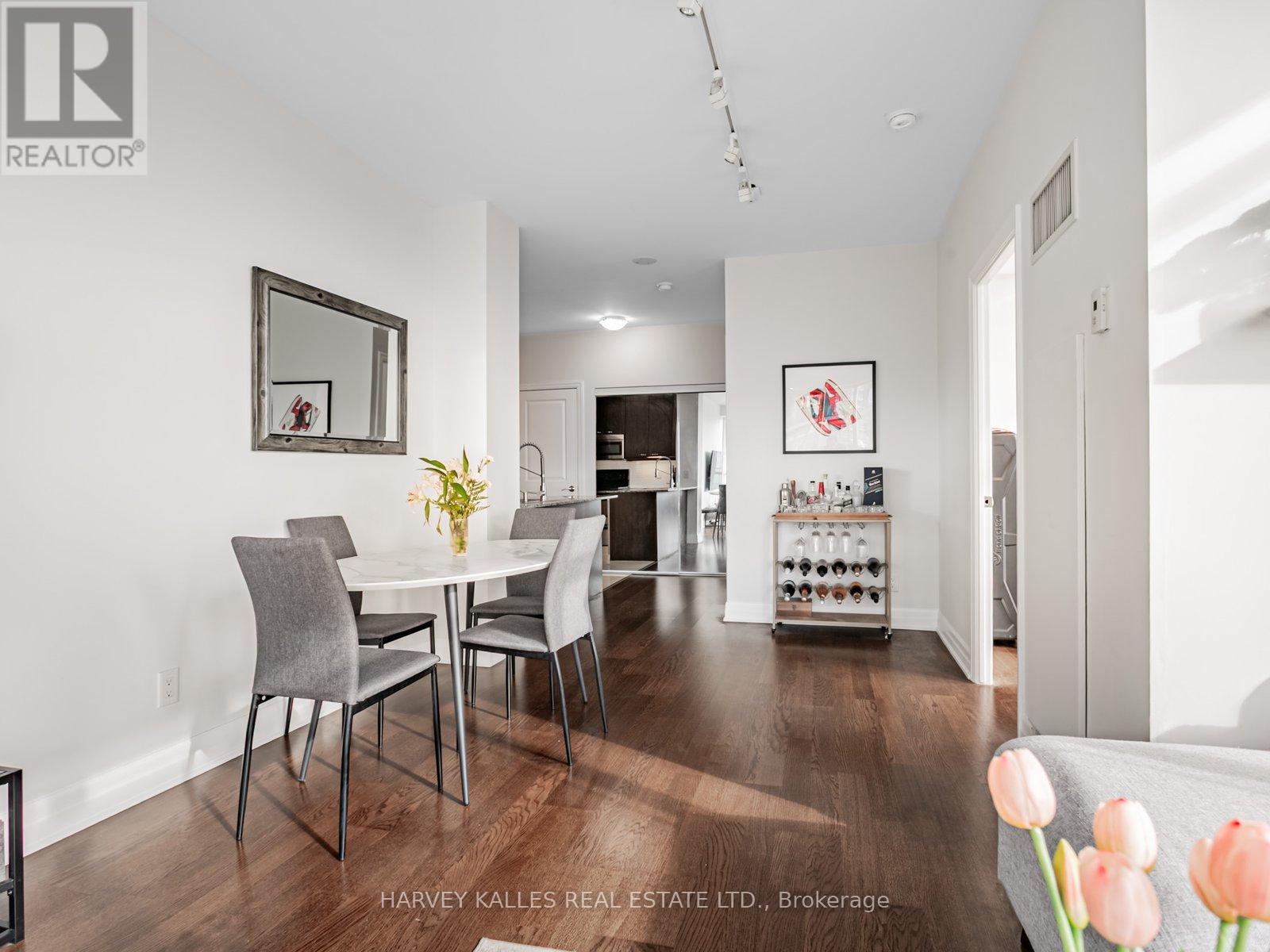 1001 - 500 St Clair Avenue W, Toronto, Ontario  M6C 1A8 - Photo 16 - C12561568