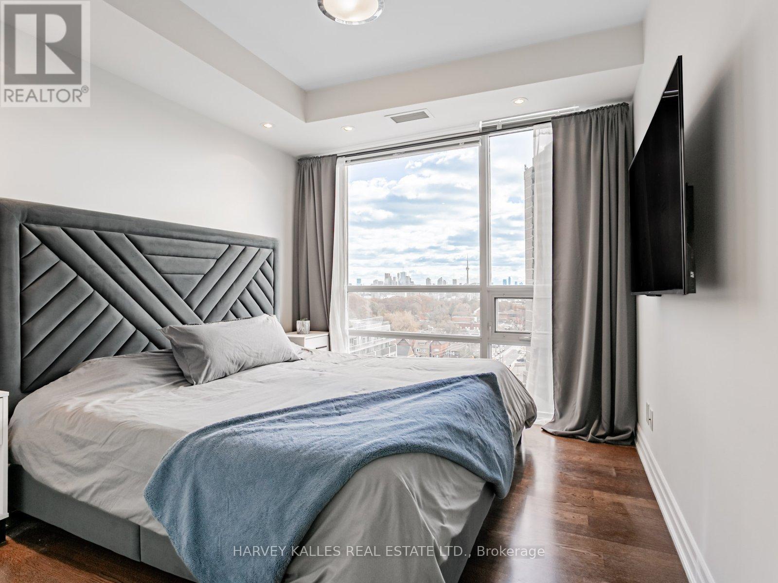 1001 - 500 St Clair Avenue W, Toronto, Ontario  M6C 1A8 - Photo 17 - C12561568