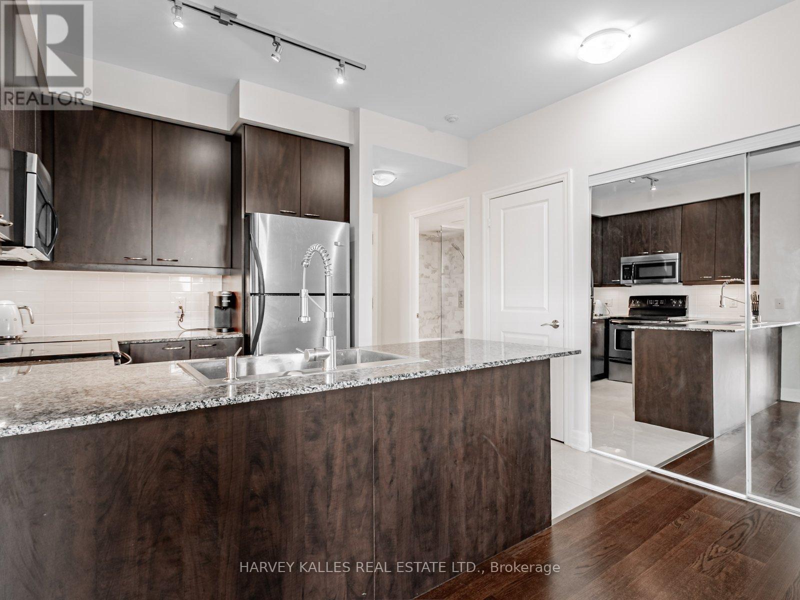 Property at 1001 - 500 ST CLAIR AVENUE W image 5