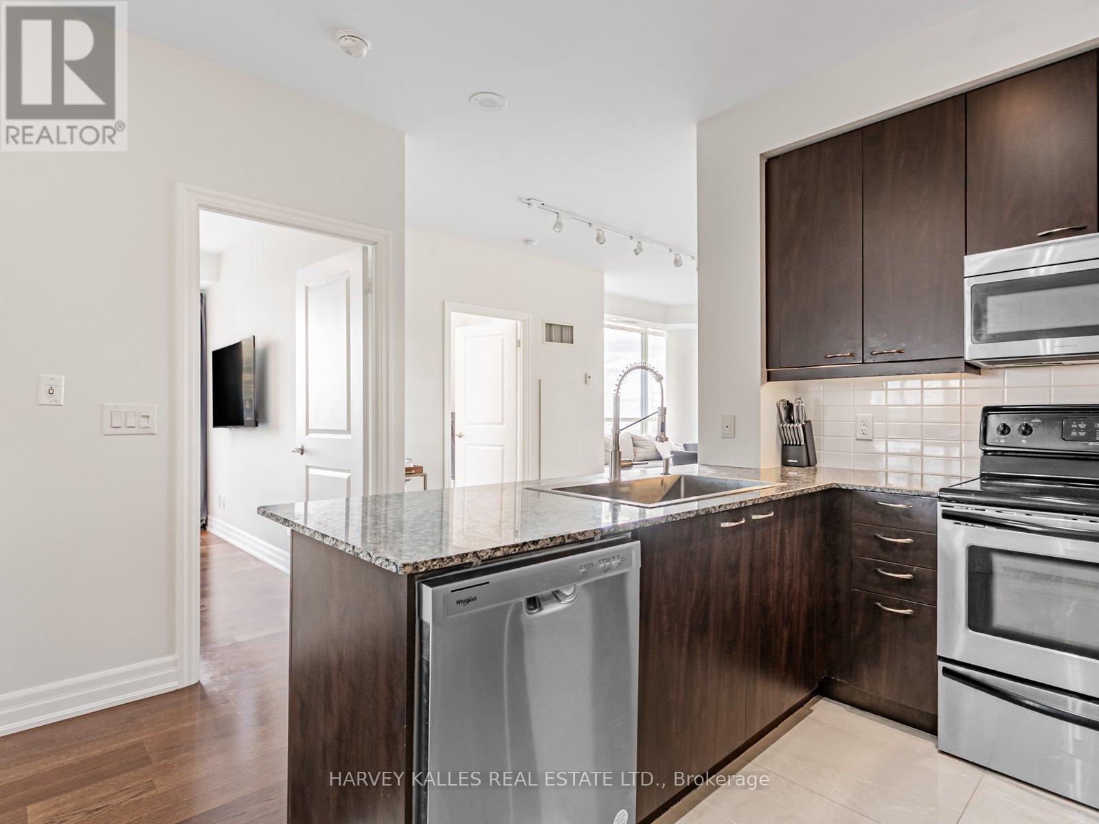 1001 - 500 St Clair Avenue W, Toronto, Ontario  M6C 1A8 - Photo 8 - C12561568