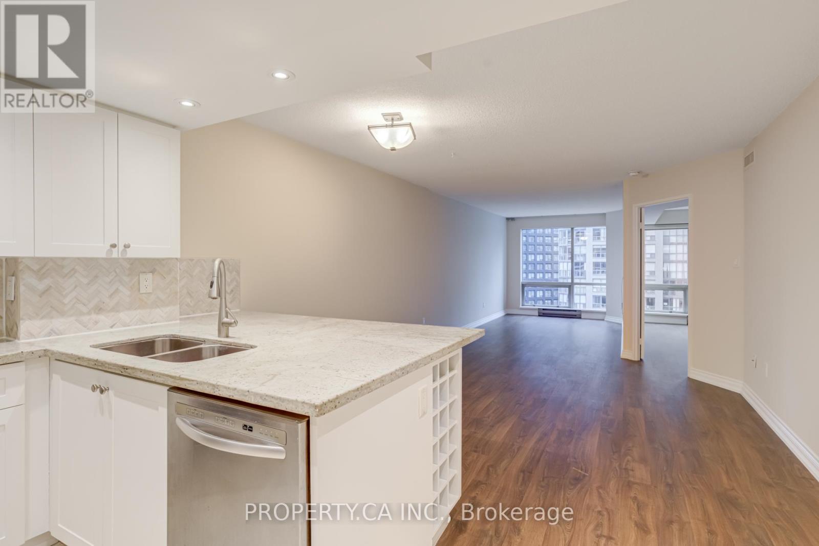 1410 - 1001 Bay Street, Toronto, Ontario  M5S 3A6 - Photo 12 - C12552054