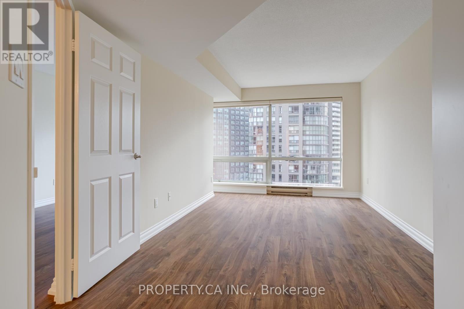 1410 - 1001 Bay Street, Toronto, Ontario  M5S 3A6 - Photo 18 - C12552054