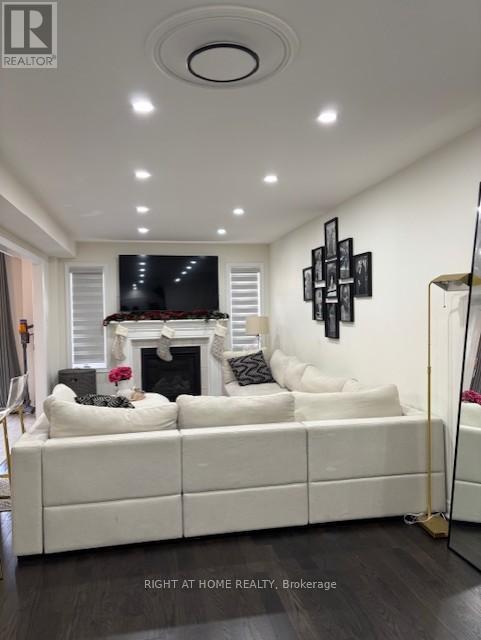 106 Whitefoot Crescent, Ajax, Ontario  L1Z 2E3 - Photo 6 - E12561462