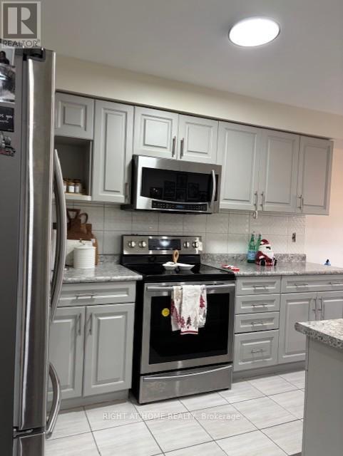 106 Whitefoot Crescent, Ajax, Ontario  L1Z 2E3 - Photo 9 - E12561462