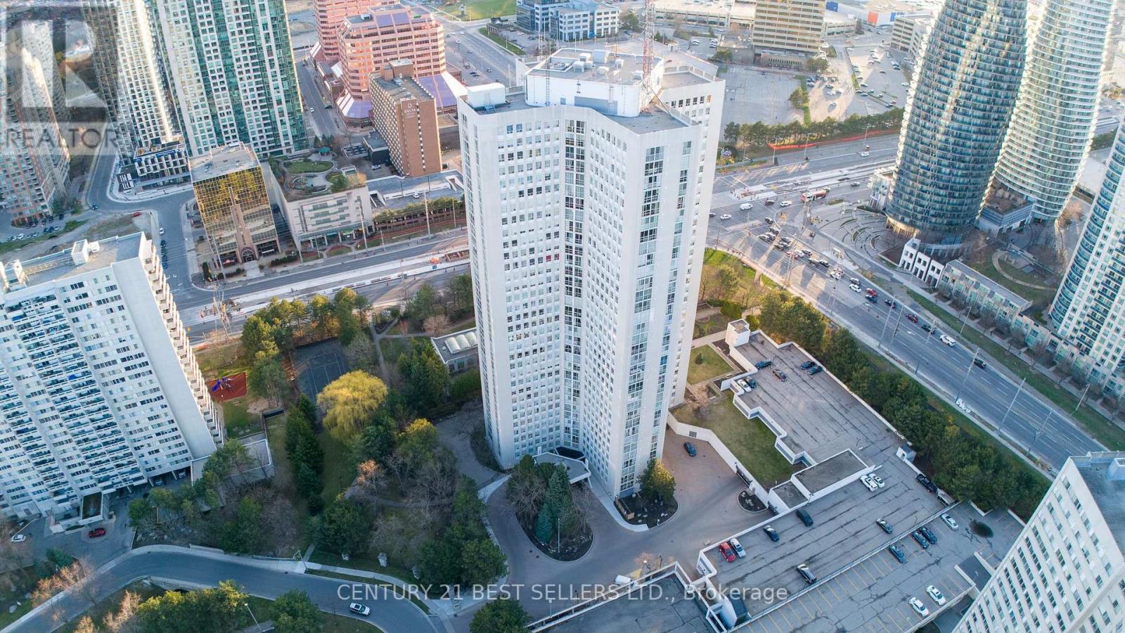 1803 - 3650 Kaneff Crescent, Mississauga, Ontario  L5A 4A1 - Photo 33 - W12416499