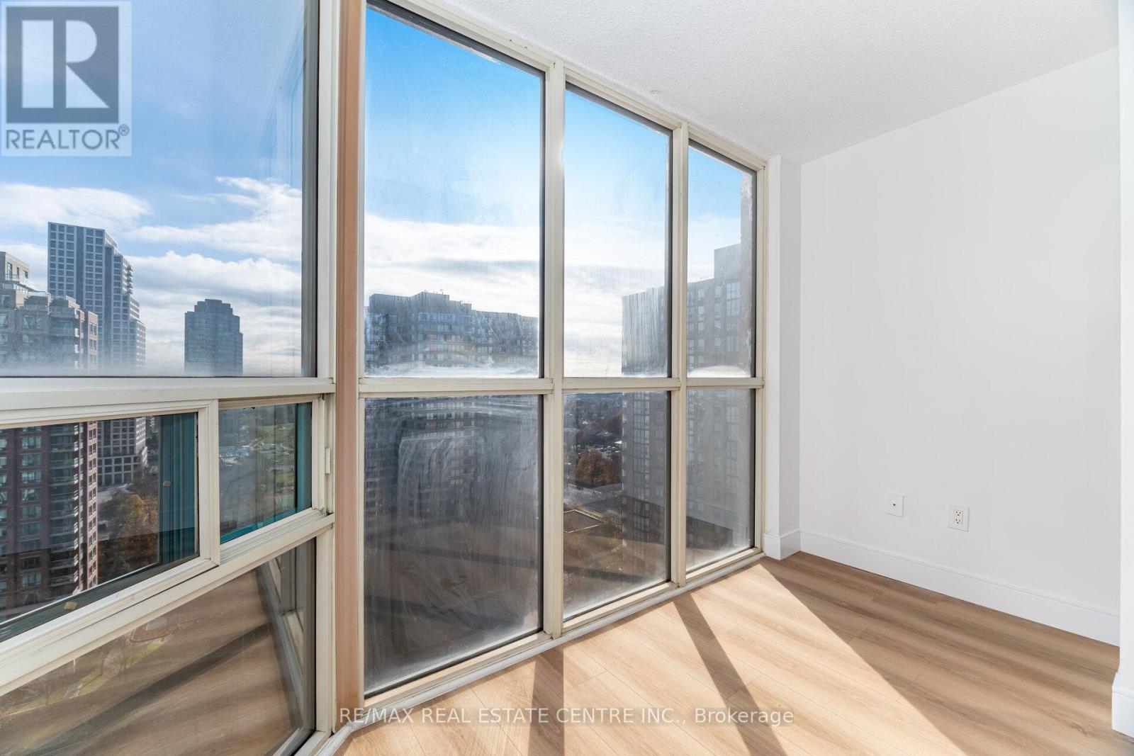 1812 - 265 Enfield Place, Mississauga, Ontario  L5B 3Y6 - Photo 23 - W12553420