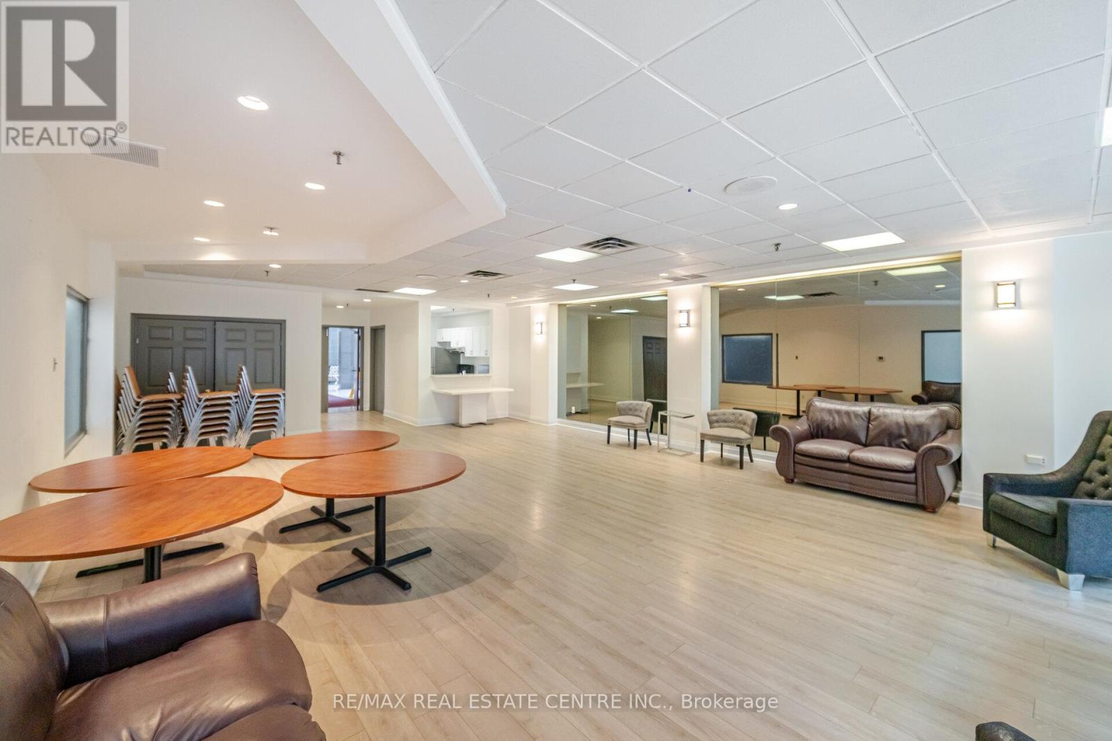 1812 - 265 Enfield Place, Mississauga, Ontario  L5B 3Y6 - Photo 46 - W12553420