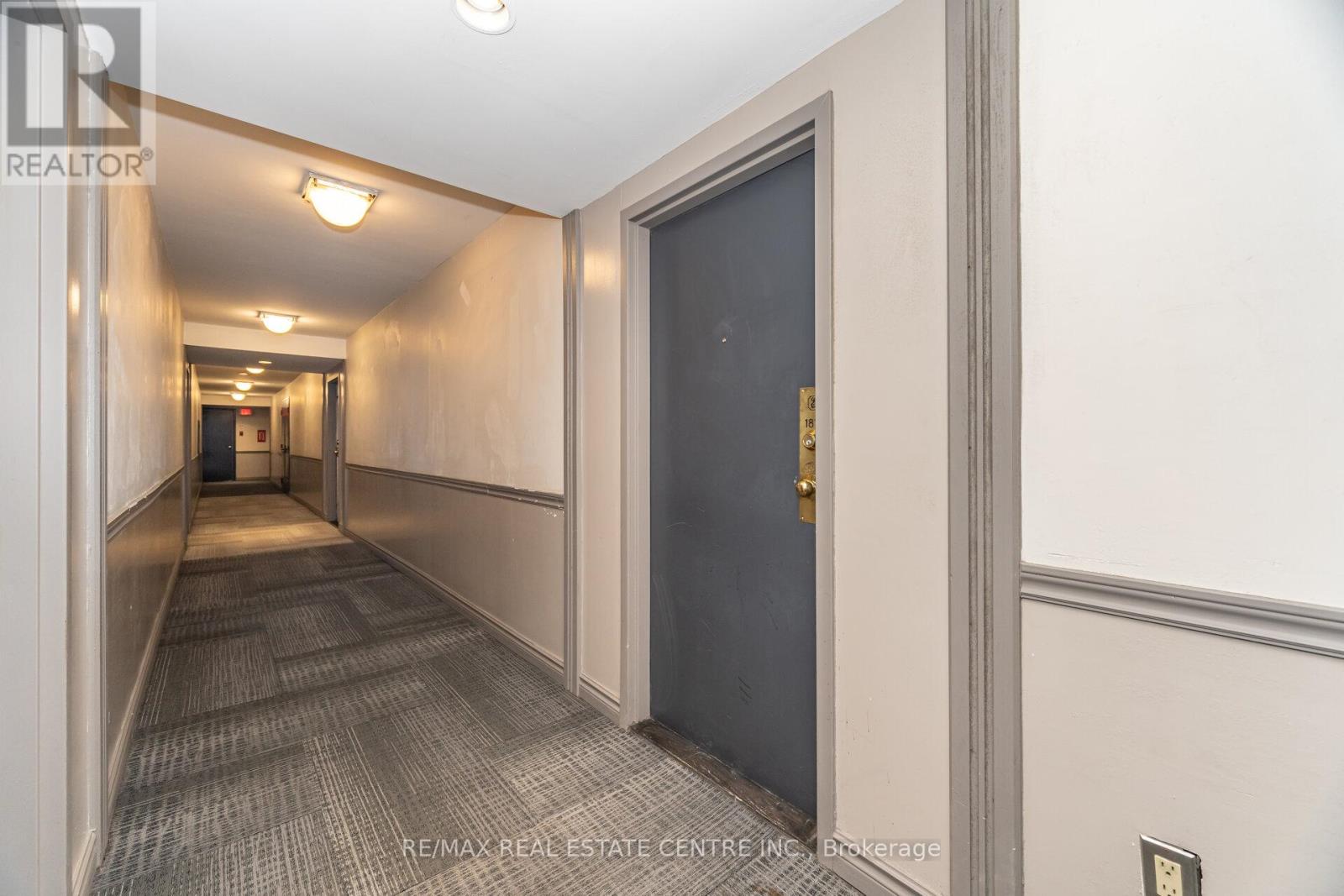 1812 - 265 Enfield Place, Mississauga, Ontario  L5B 3Y6 - Photo 6 - W12553420