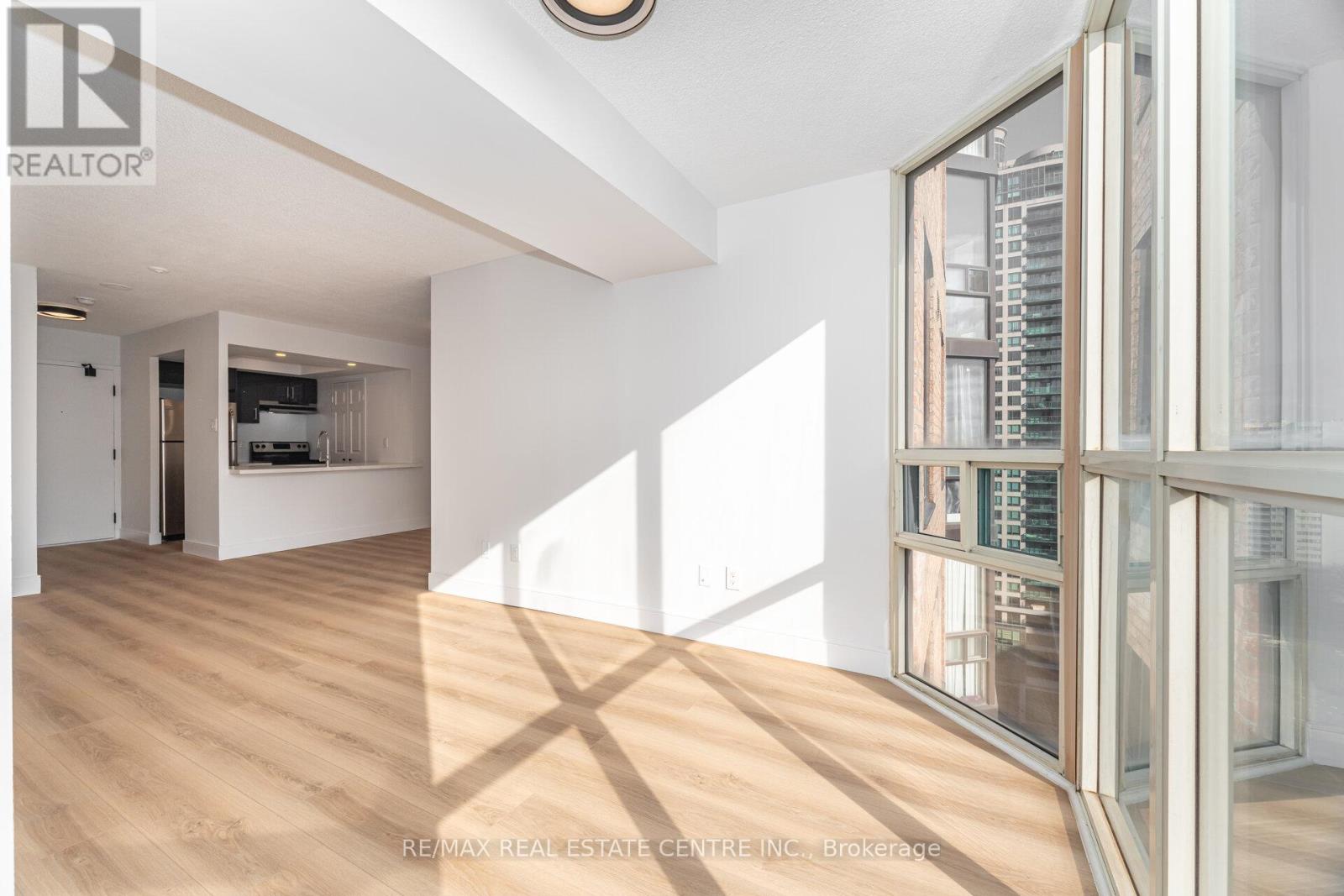 1812 - 265 Enfield Place, Mississauga, Ontario  L5B 3Y6 - Photo 22 - W12553420