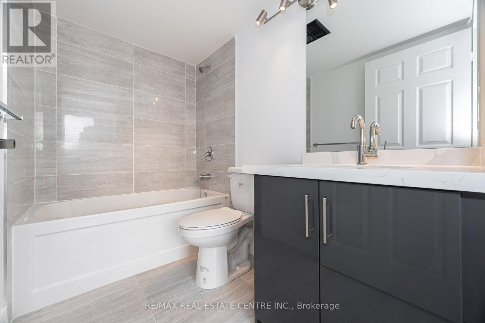 1812 - 265 Enfield Place, Mississauga, Ontario  L5B 3Y6 - Photo 34 - W12553420