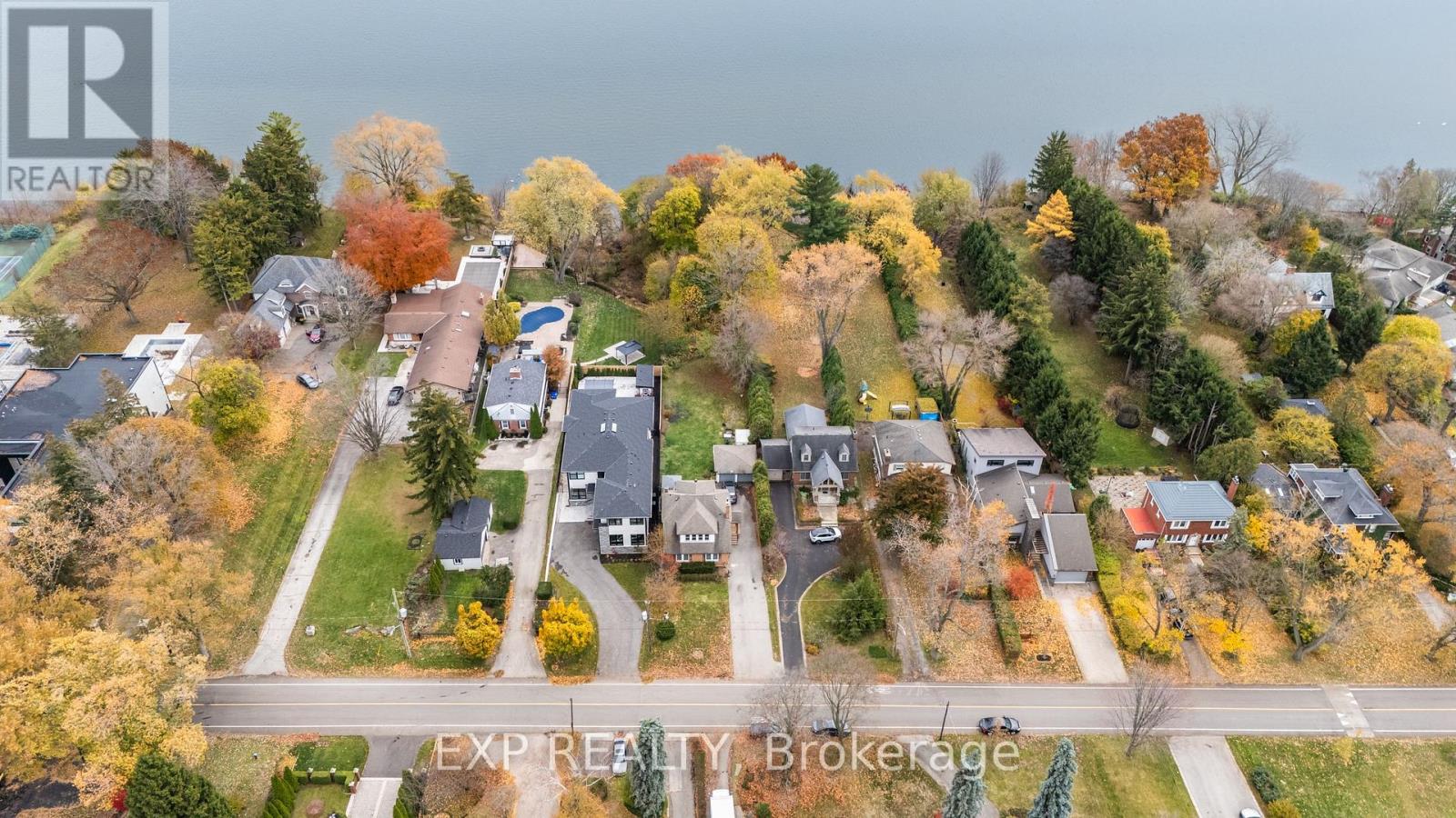 316 North Shore Boulevard W, Burlington, Ontario  L7T 1A4 - Photo 38 - W12560956