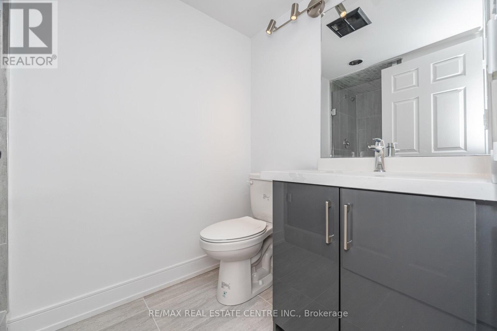 1812 - 265 Enfield Place, Mississauga, Ontario  L5B 3Y6 - Photo 29 - W12553420