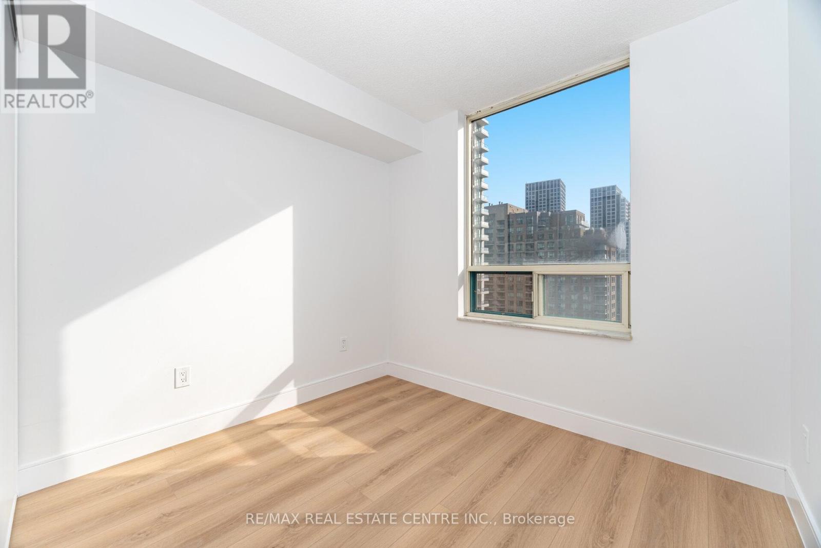 1812 - 265 Enfield Place, Mississauga, Ontario  L5B 3Y6 - Photo 36 - W12553420