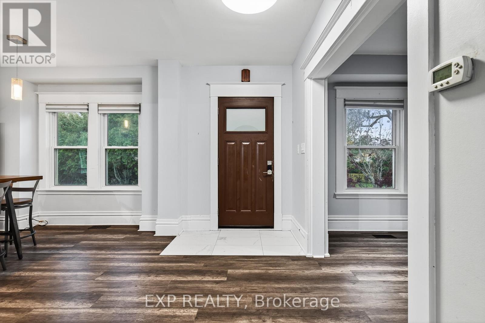 316 North Shore Boulevard W, Burlington, Ontario  L7T 1A4 - Photo 4 - W12560956