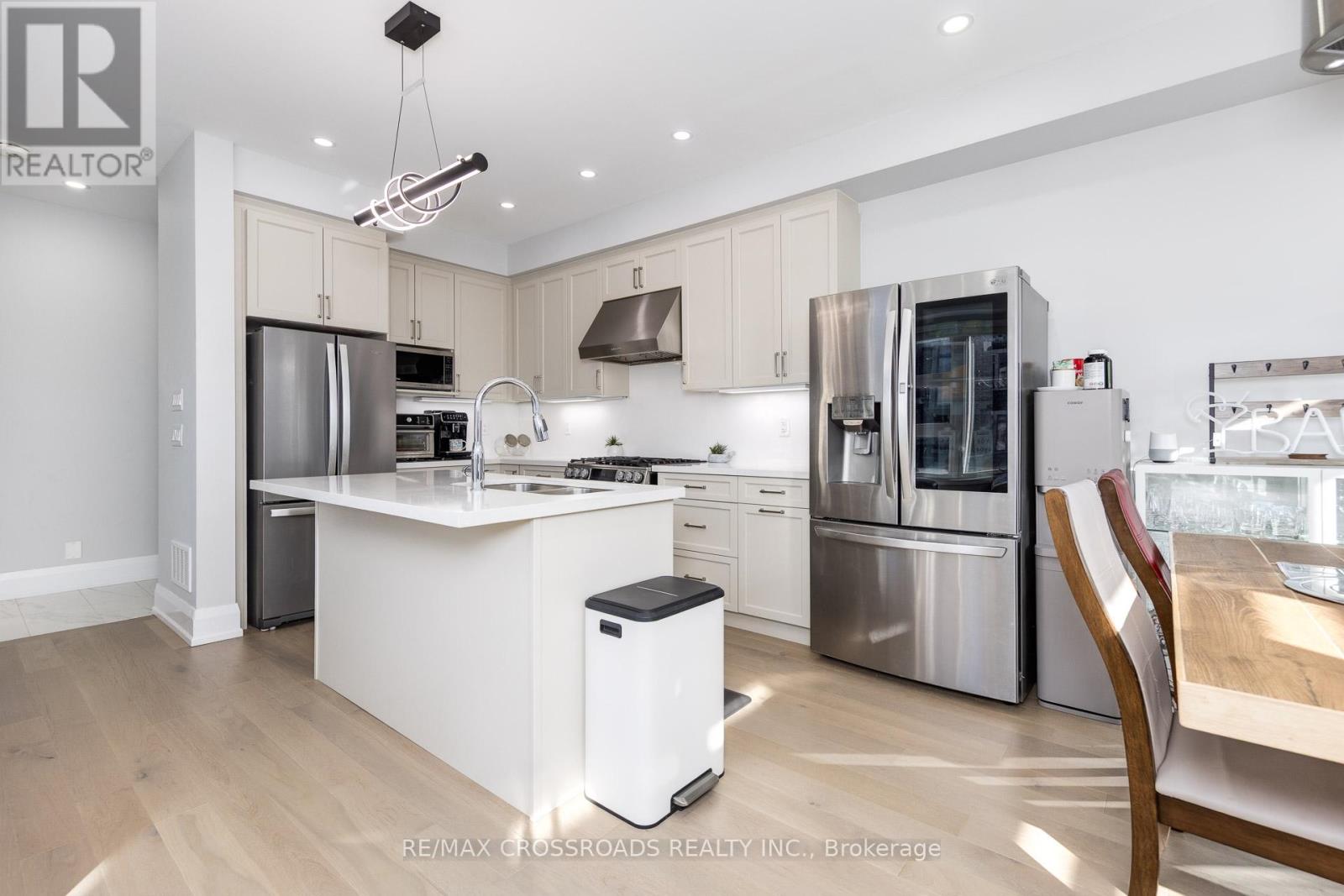 15 Percy Rye Avenue, Markham, Ontario  L6C 3K1 - Photo 8 - N12561482