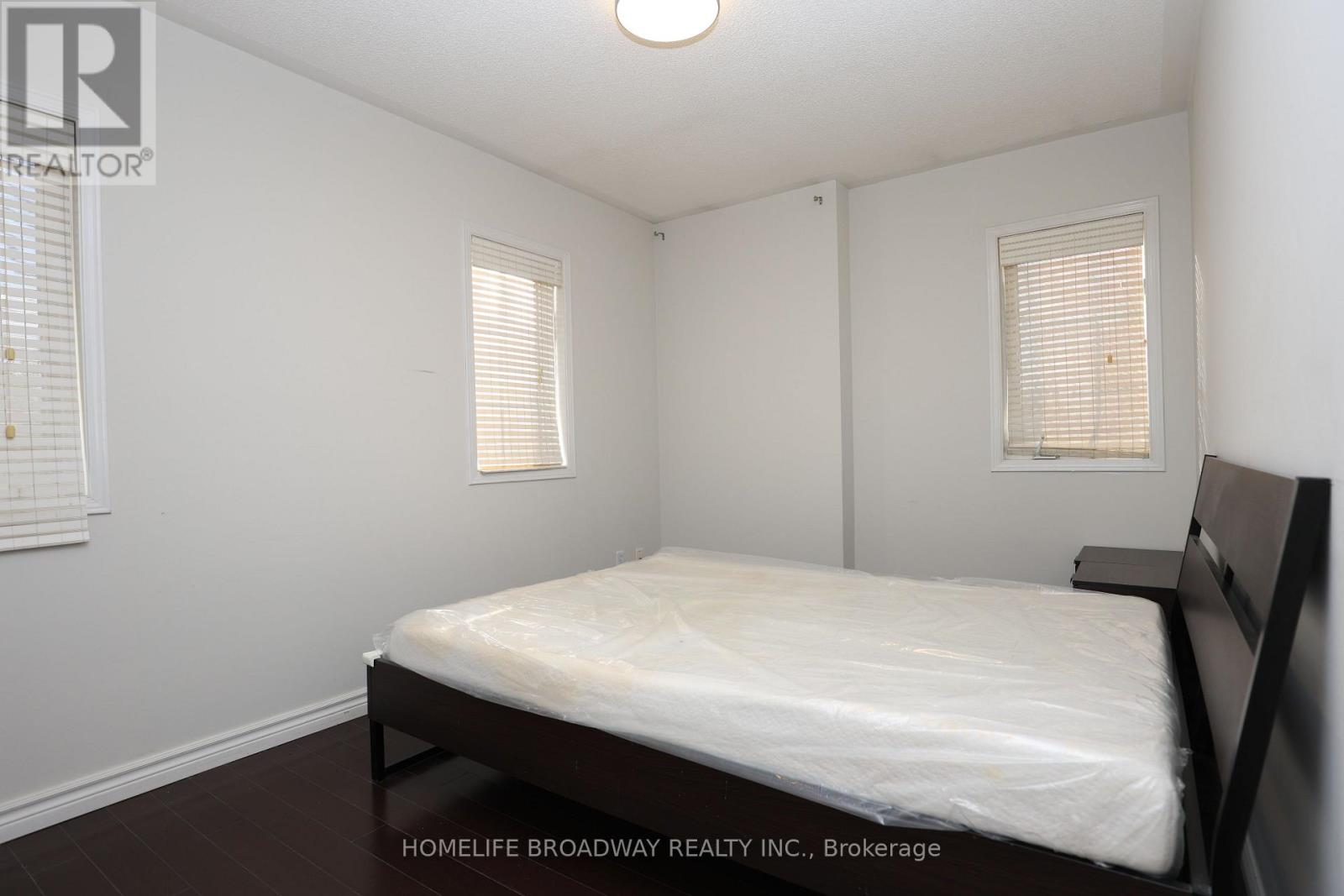 2 Catherina Street, Markham, Ontario  L6C 2G1 - Photo 11 - N12561508