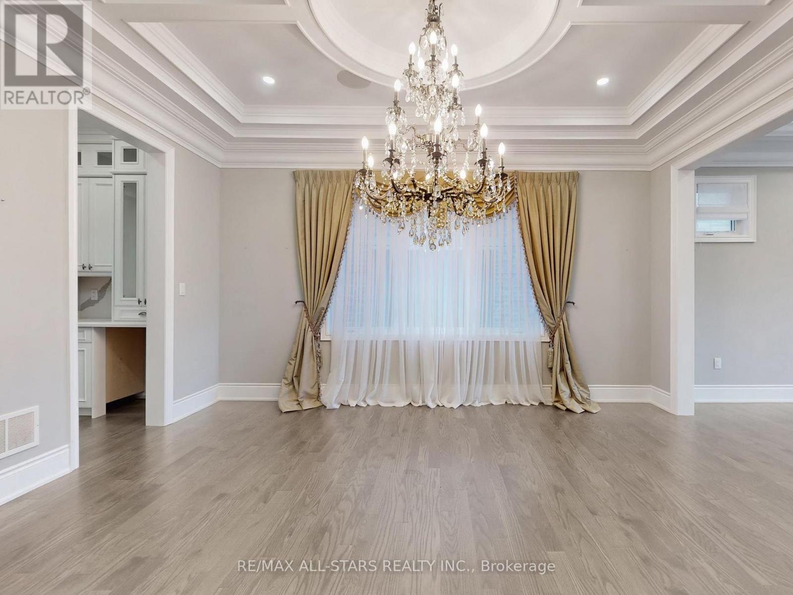 48 Cairns Gate, King, Ontario  L7B 0P5 - Photo 2 - N12561528