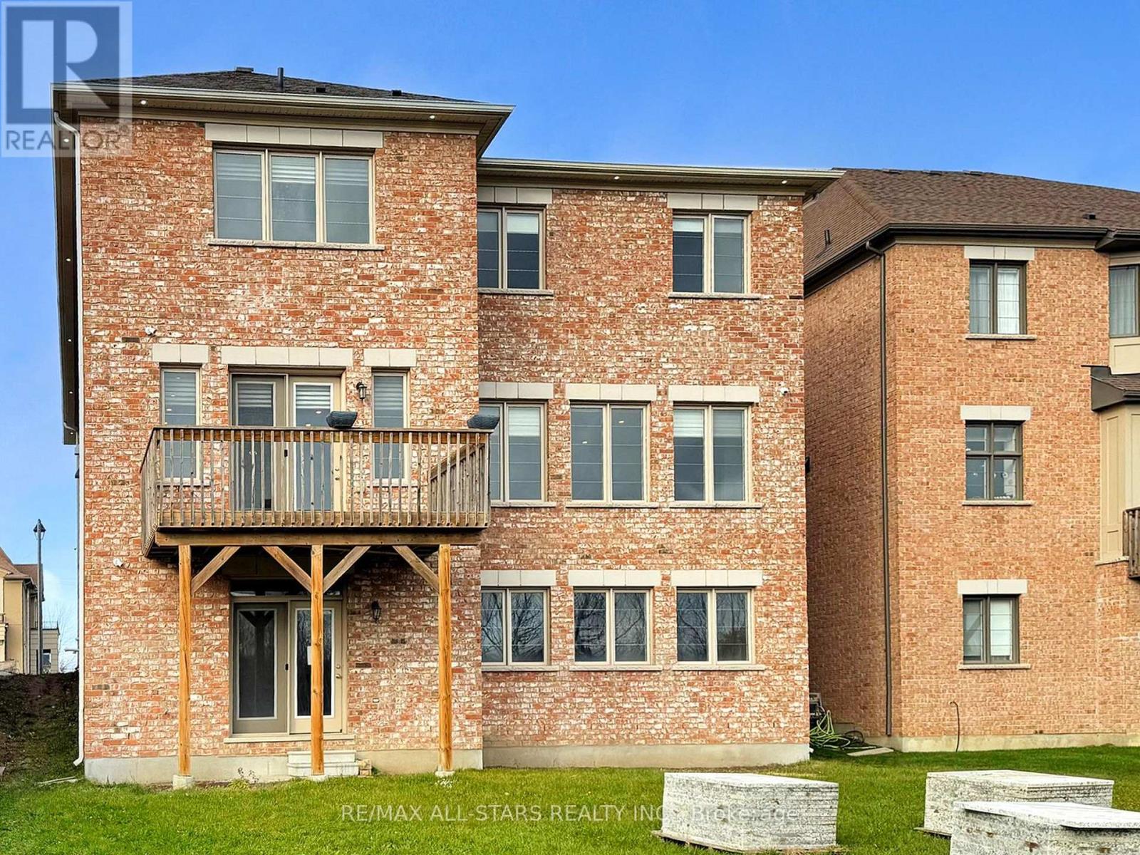 48 Cairns Gate, King, Ontario  L7B 0P5 - Photo 23 - N12561528