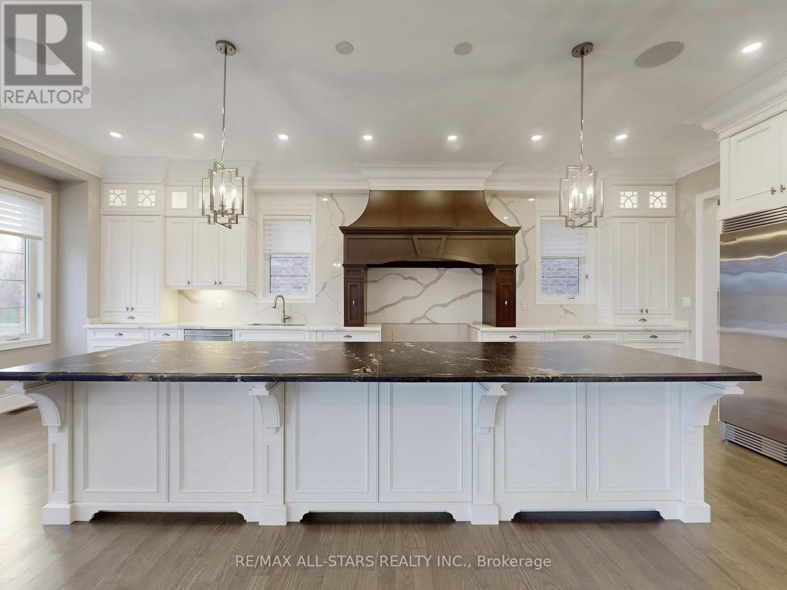 48 Cairns Gate, King, Ontario  L7B 0P5 - Photo 4 - N12561528