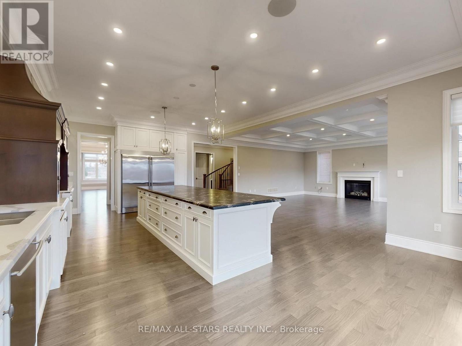 48 Cairns Gate, King, Ontario  L7B 0P5 - Photo 6 - N12561528