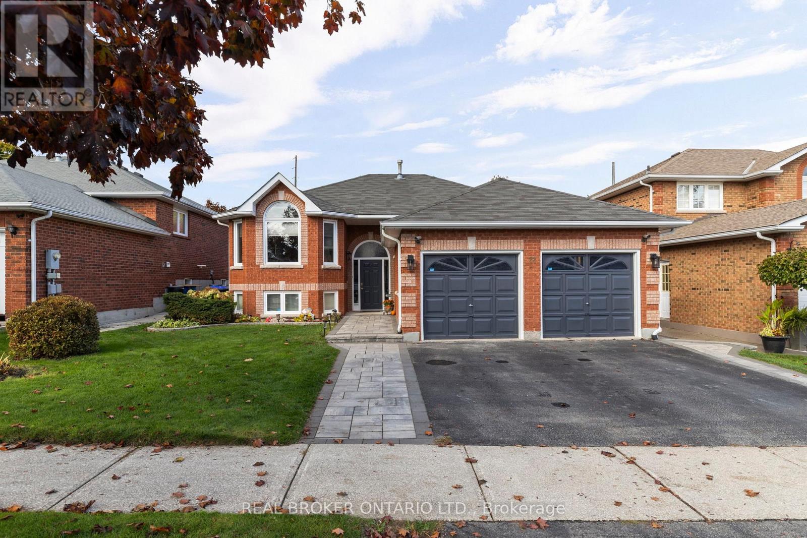22 COUNTRYSIDE COURT, Bradford West Gwillimbury, Ontario