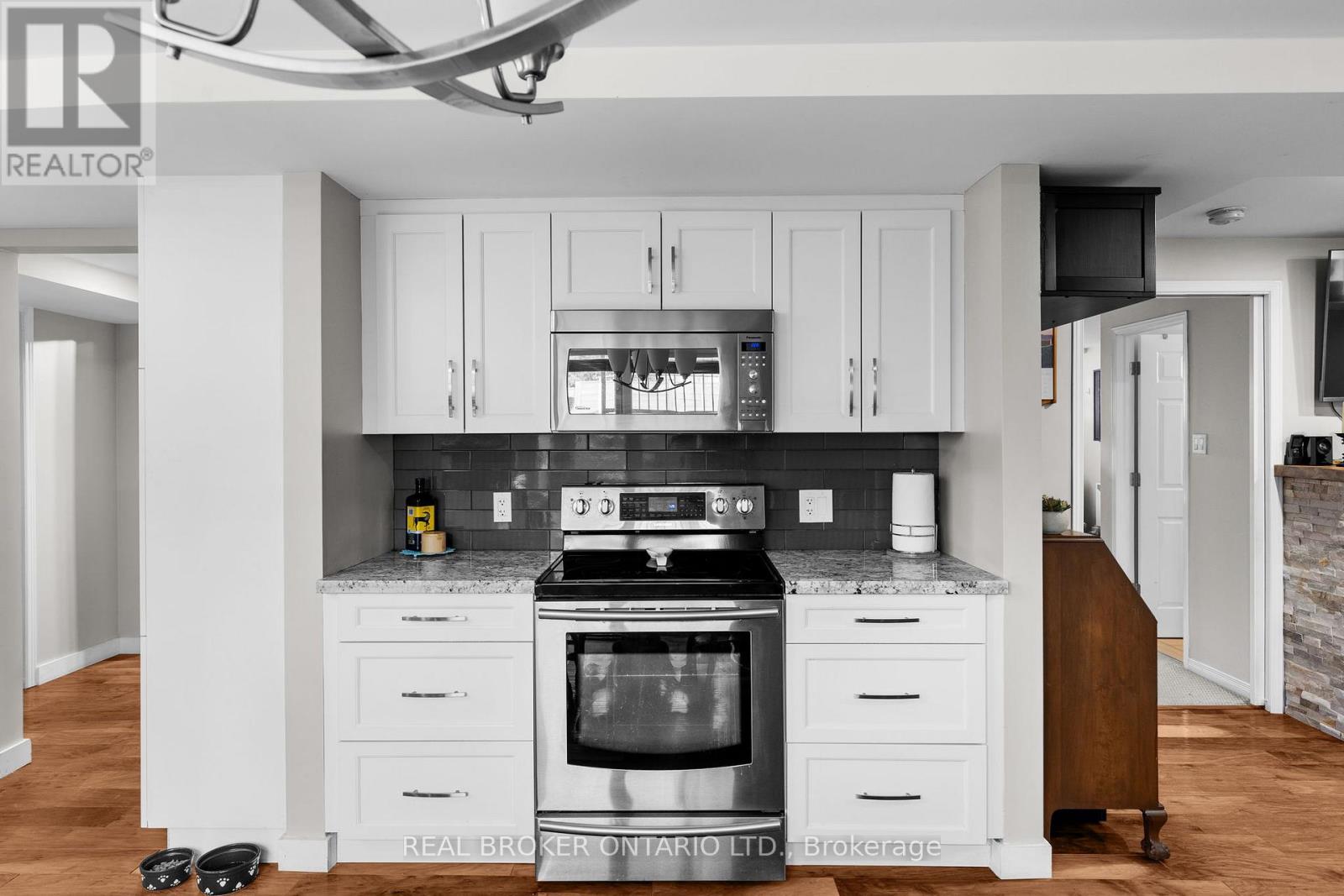 22 Countryside Court, Bradford West Gwillimbury, Ontario  L3Z 2Z8 - Photo 24 - N12561558