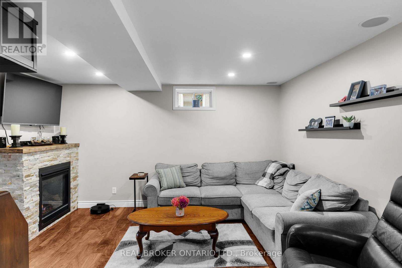 22 Countryside Court, Bradford West Gwillimbury, Ontario  L3Z 2Z8 - Photo 27 - N12561558