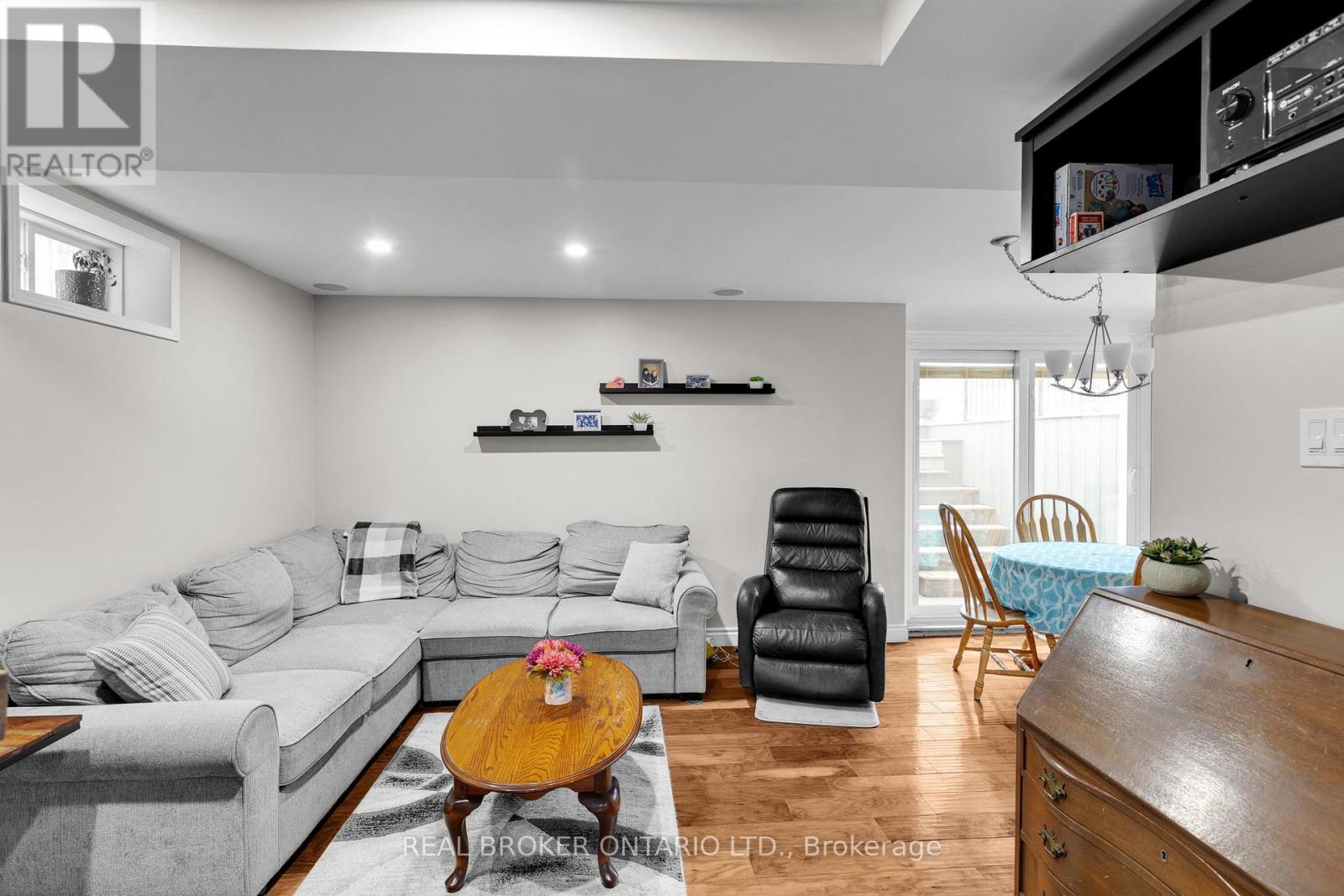 22 Countryside Court, Bradford West Gwillimbury, Ontario  L3Z 2Z8 - Photo 28 - N12561558