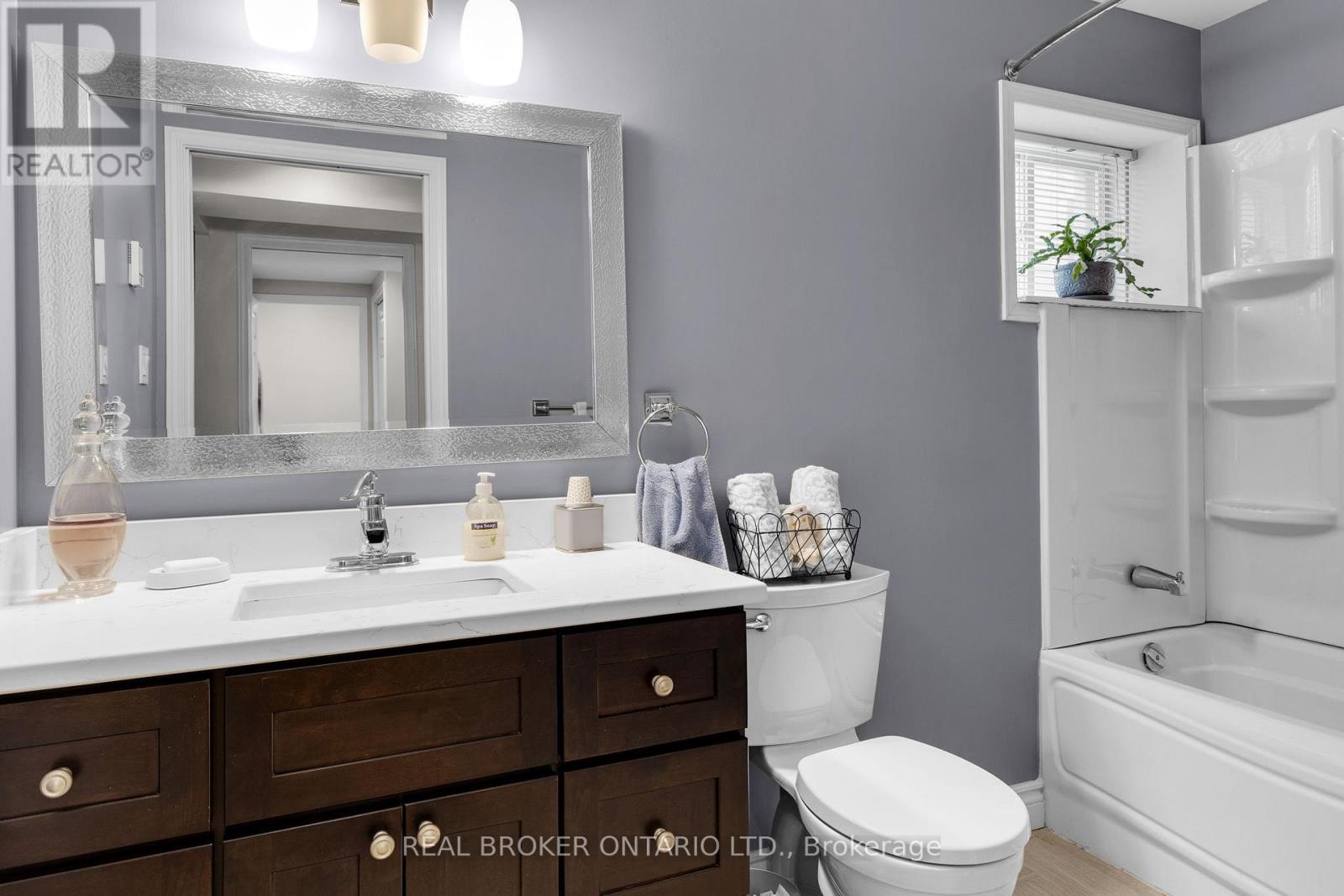 22 Countryside Court, Bradford West Gwillimbury, Ontario  L3Z 2Z8 - Photo 33 - N12561558