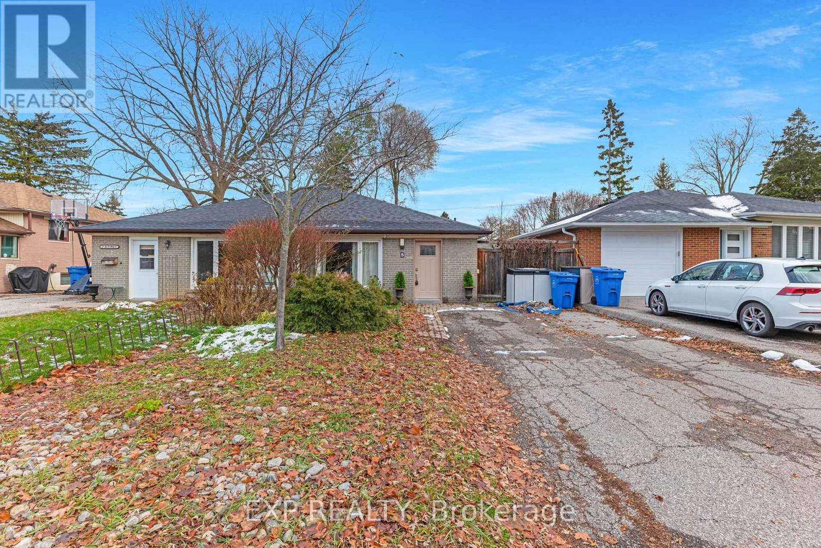 5 KITIMAT CRESCENT, Aurora, Ontario