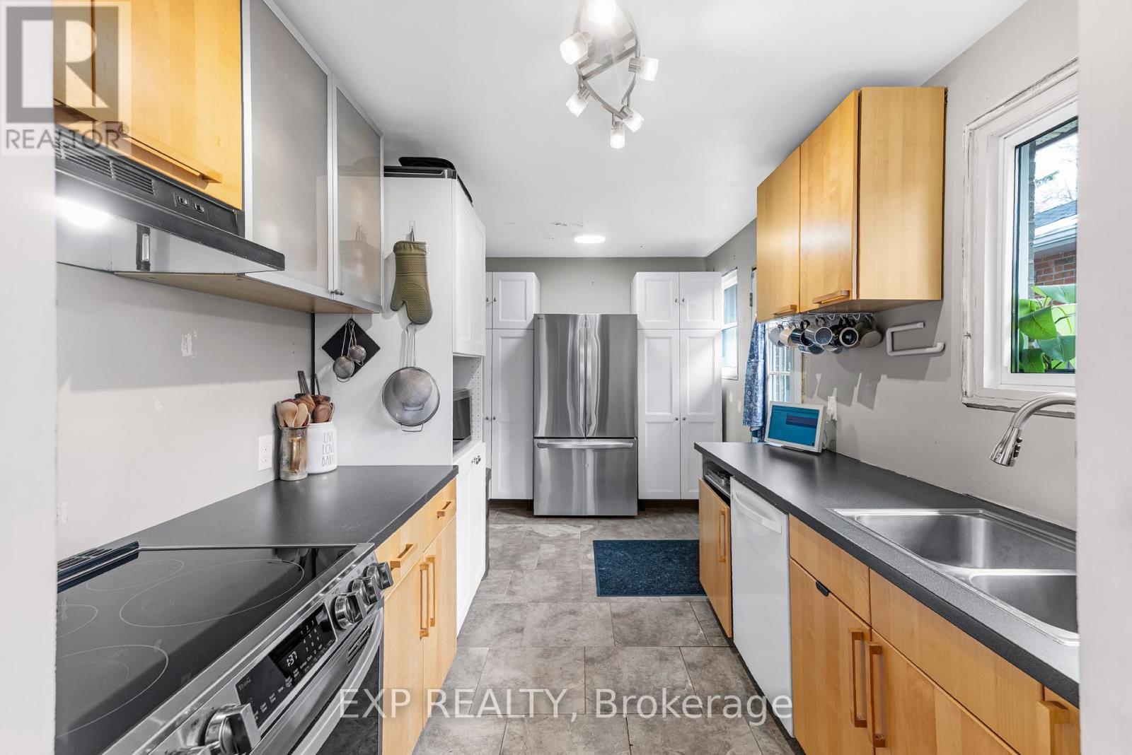 5 Kitimat Crescent, Aurora, Ontario  L4G 3C2 - Photo 11 - N12561560