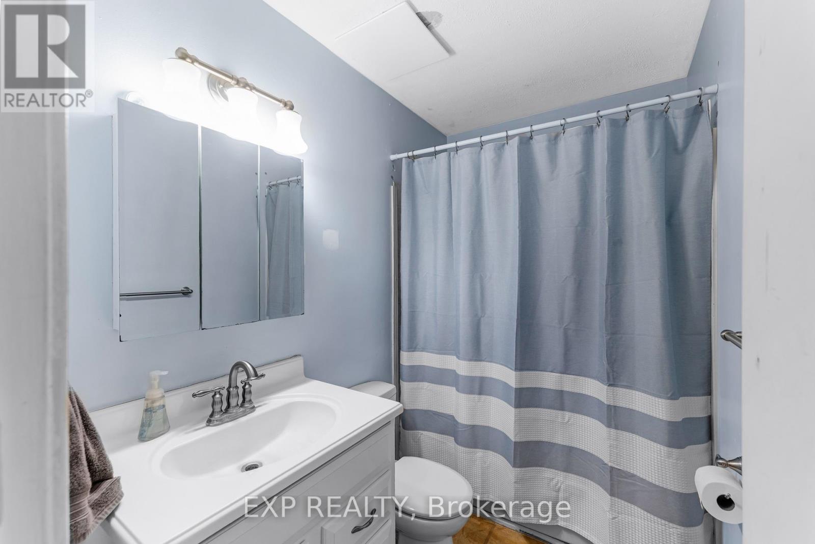 5 Kitimat Crescent, Aurora, Ontario  L4G 3C2 - Photo 16 - N12561560