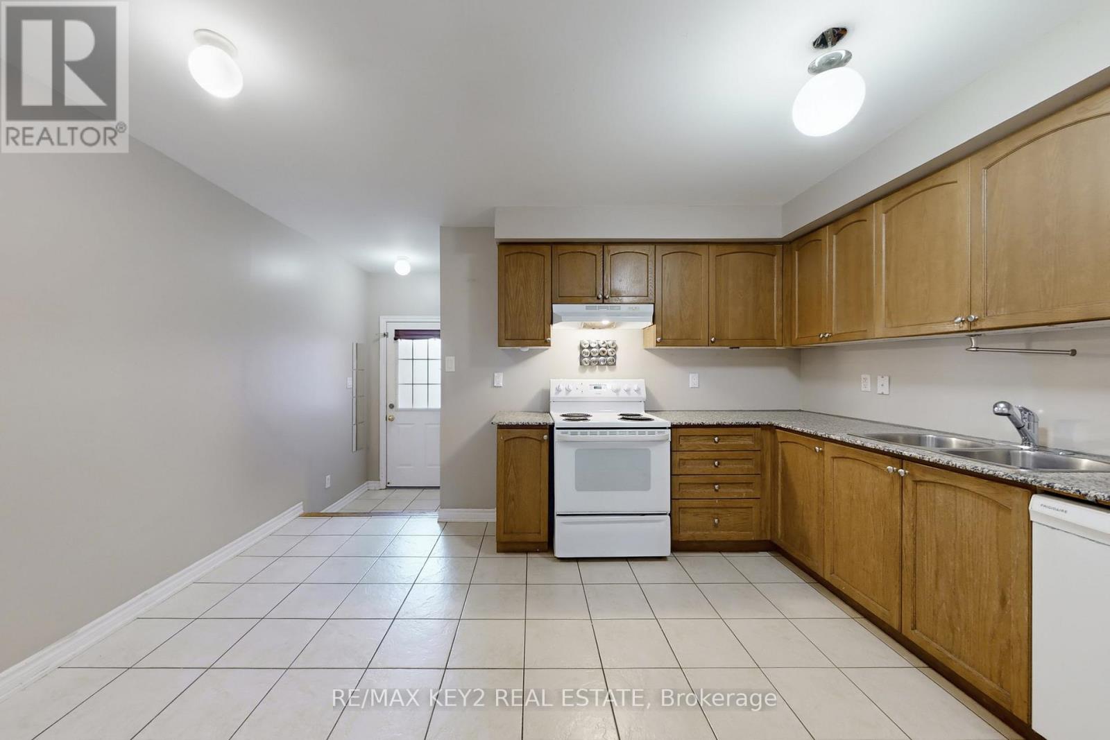 369 Caboto Trail, Markham, Ontario  L3R 5G6 - Photo 8 - N12561566