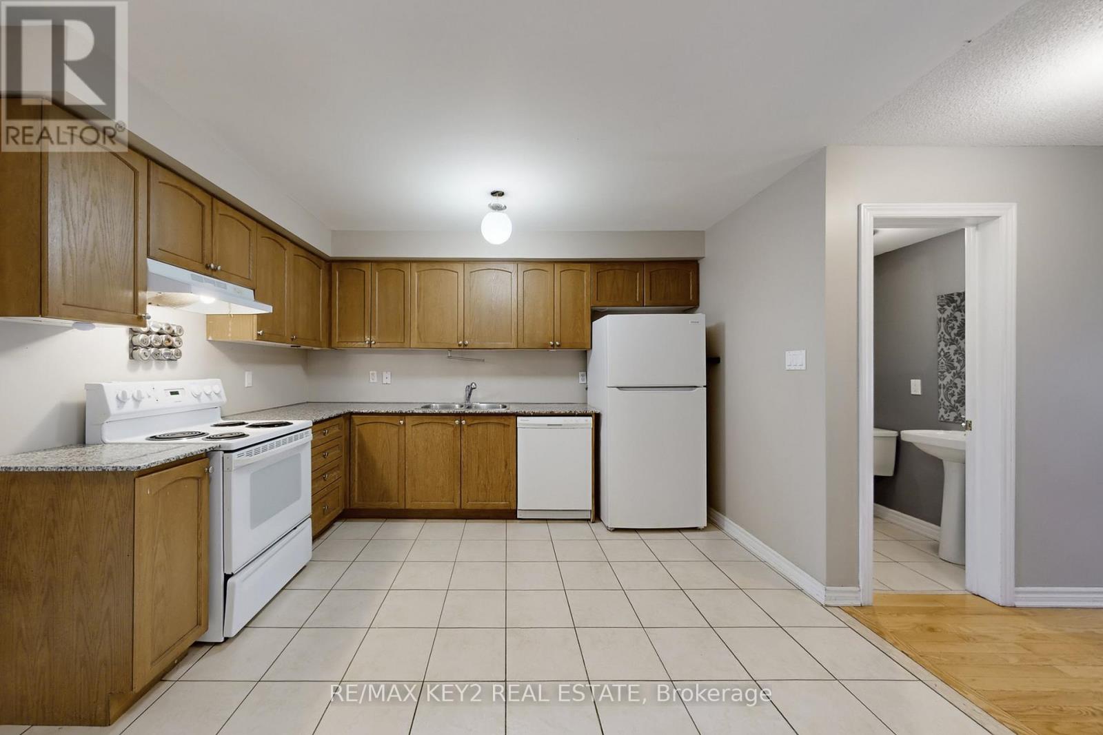 369 Caboto Trail, Markham, Ontario  L3R 5G6 - Photo 9 - N12561566