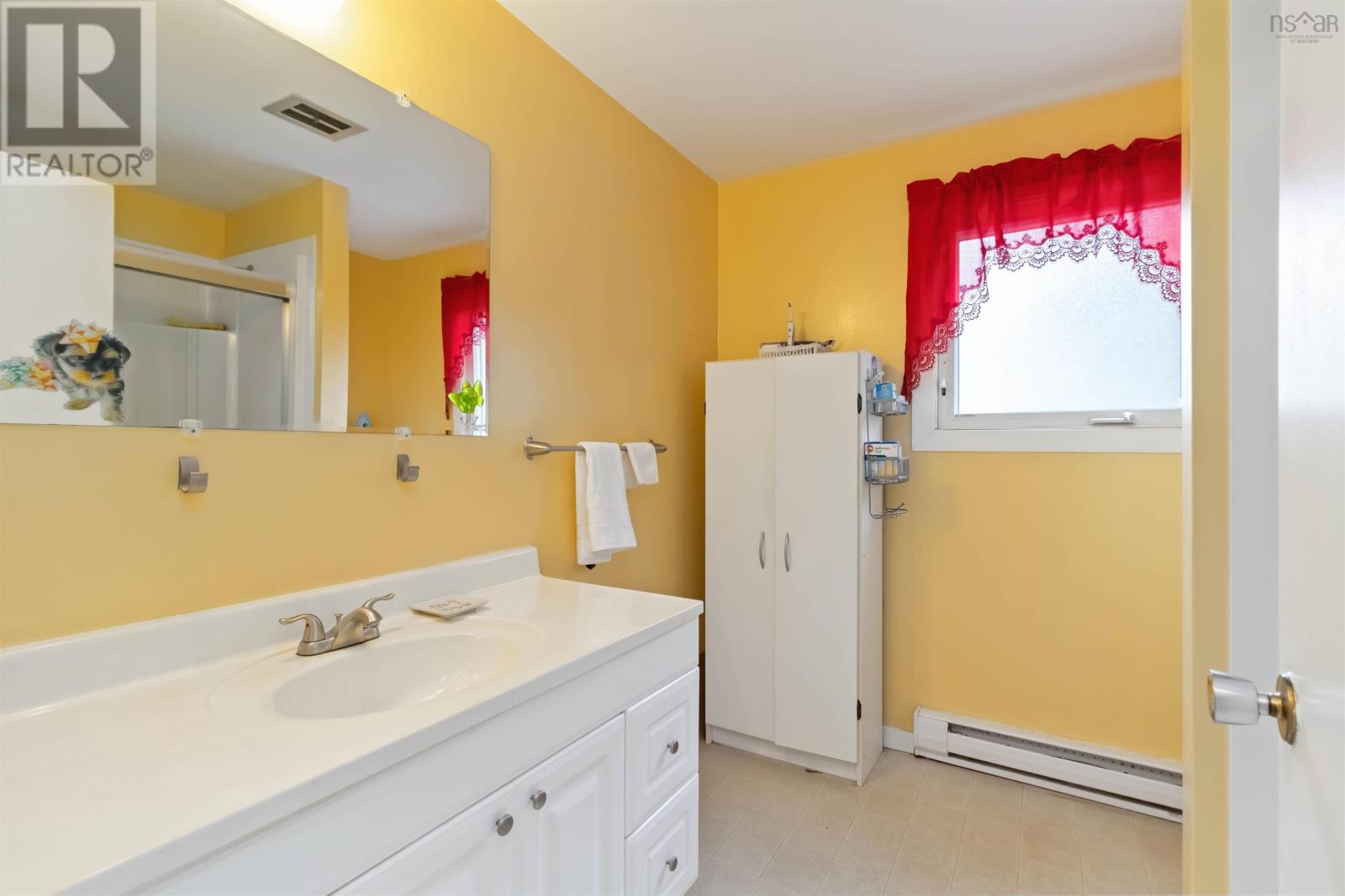 14 Bennett Avenue, Bridgewater, Nova Scotia  B4V 3A9 - Photo 18 - 202523245