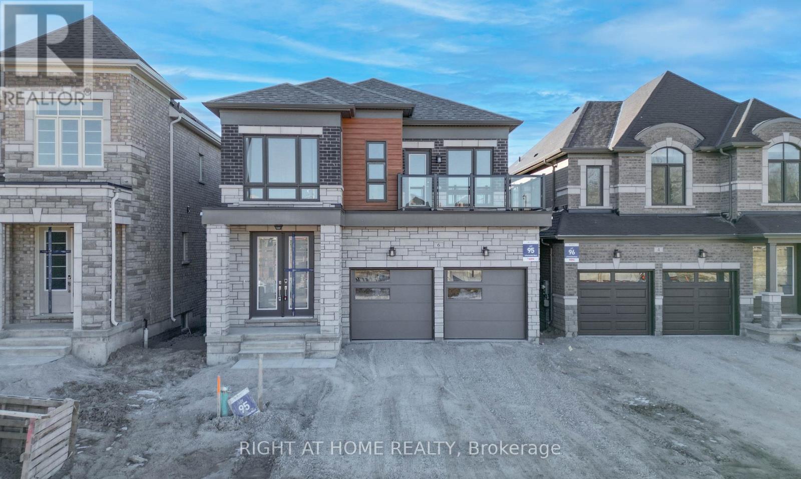 6 Periwinkle Road, Springwater, Ontario  L0L 1Y3 - Photo 2 - S12561452