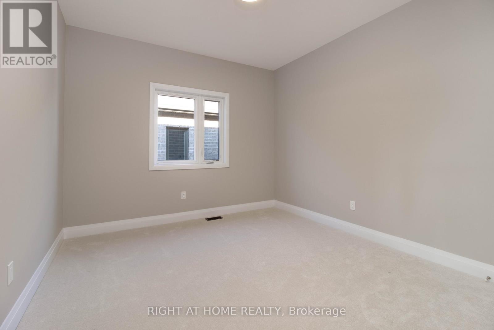 6 Periwinkle Road, Springwater, Ontario  L0L 1Y3 - Photo 26 - S12561452