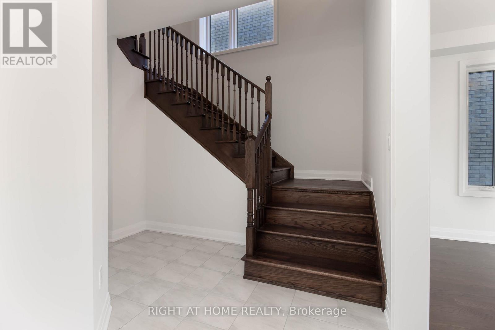 6 Periwinkle Road, Springwater, Ontario  L0L 1Y3 - Photo 6 - S12561452