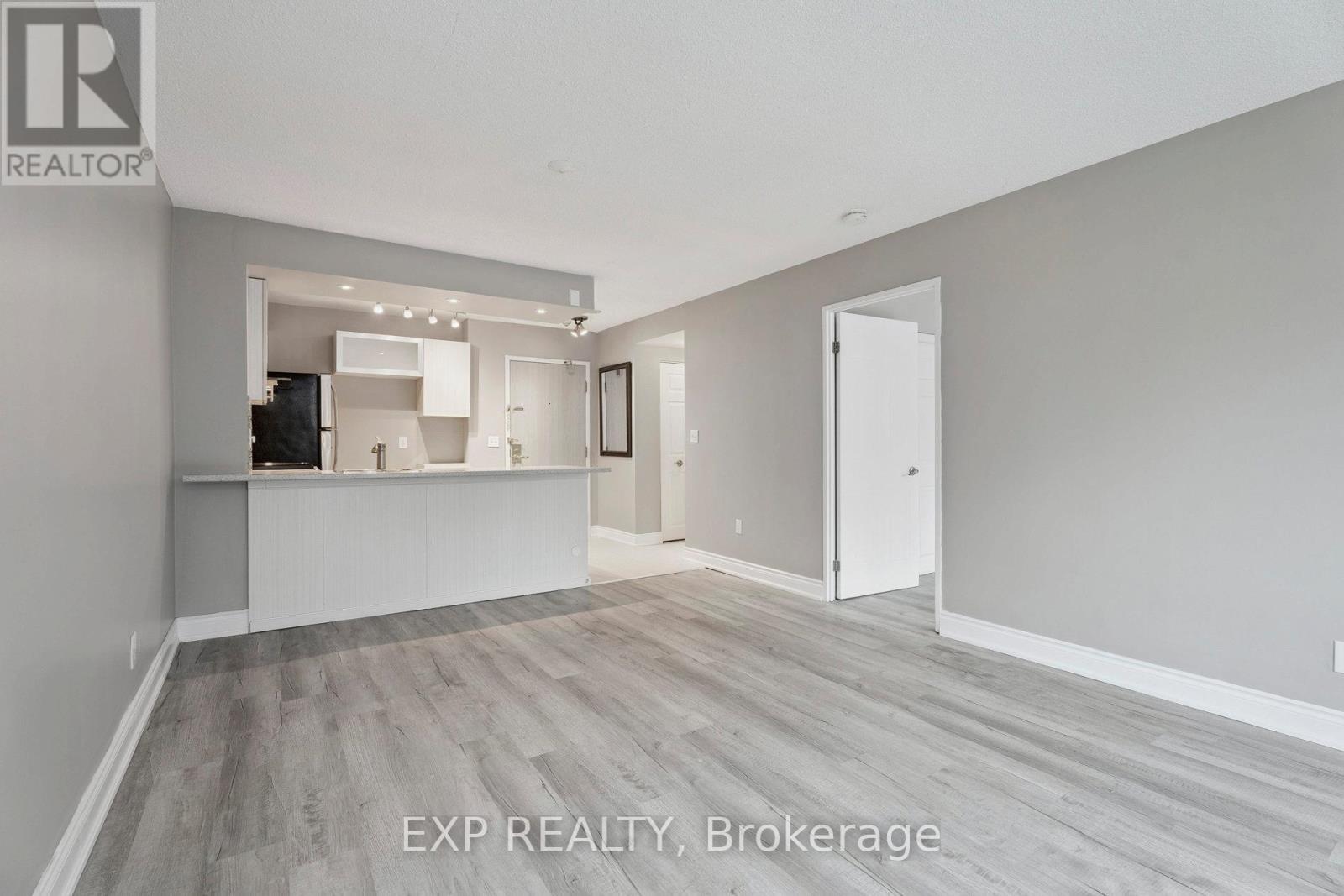 301 - 140 Dunlop Street E, Barrie, Ontario  L4M 6H9 - Photo 25 - S12561472