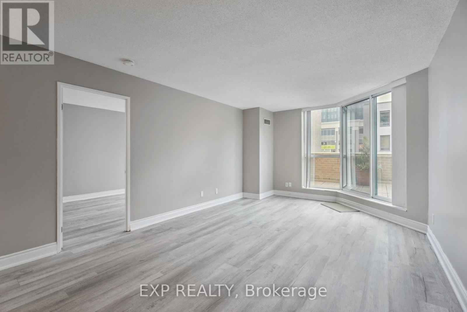 301 - 140 Dunlop Street E, Barrie, Ontario  L4M 6H9 - Photo 30 - S12561472